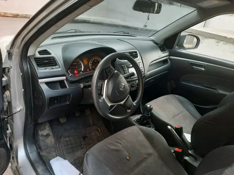 SUZUKI SWIFT 2017 - 4