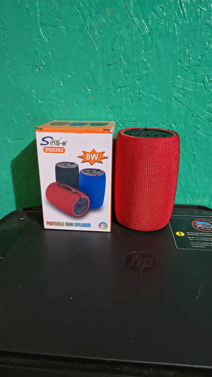 Parlante portátil mini rojo 8W - 1