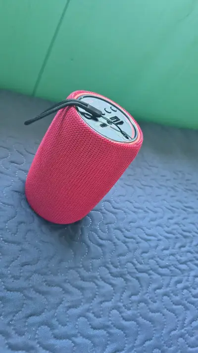 Parlante portátil mini rojo 8W - miniatura 3