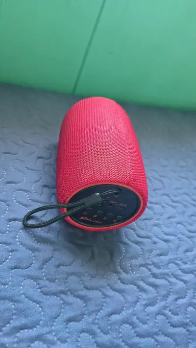 Parlante portátil mini rojo 8W - miniatura 5