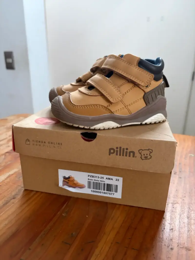 Botines para bebé Pillin color camel con velcro - 1