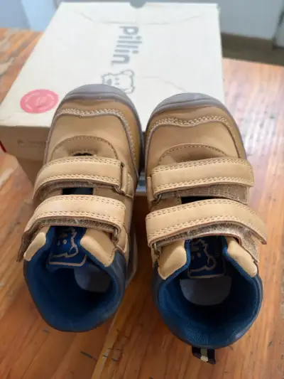 Botines para bebé Pillin color camel con velcro - miniatura 2