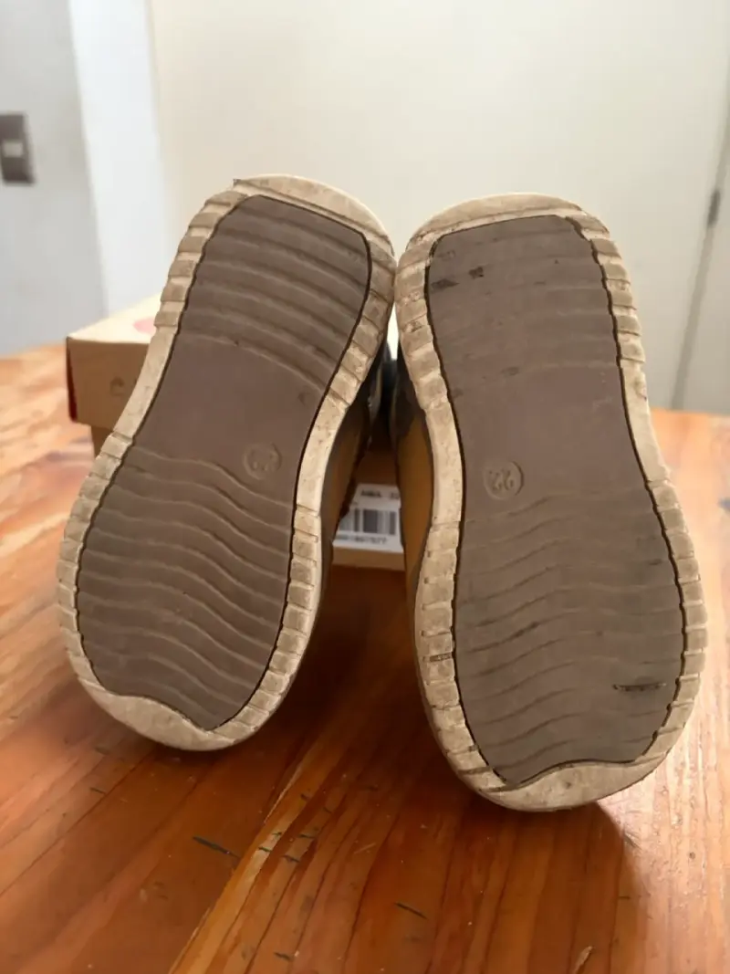 Botines para bebé Pillin color camel con velcro - 3