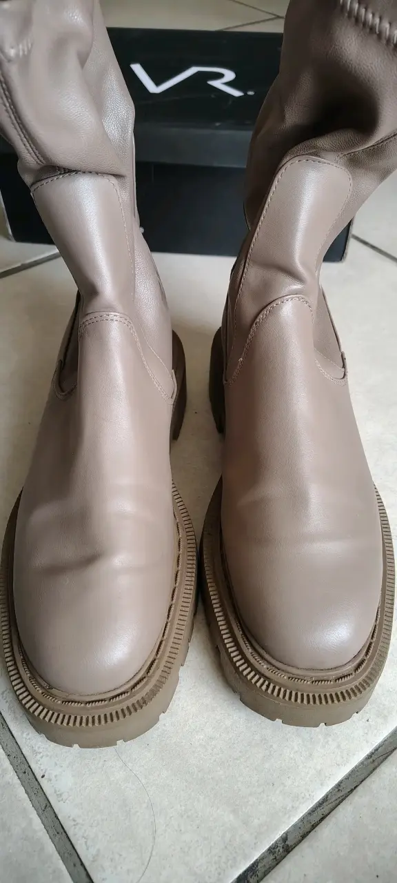 Botas H&M Taupe de Cuero Sintético Talla 38 - 3