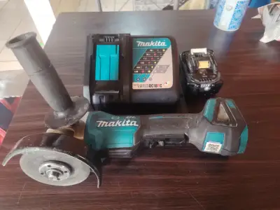 Esmeril angular inalámbrico Makita con cargador - miniatura 1
