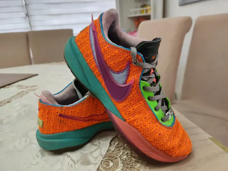 Zapatillas deportivas Nike Lebron XX - 1