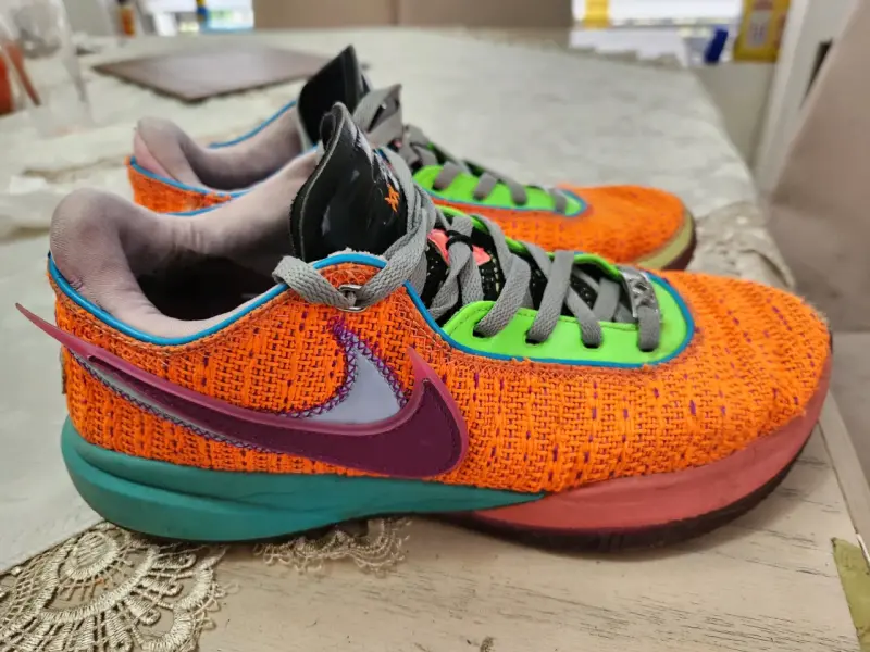 Zapatillas deportivas Nike Lebron XX - 2
