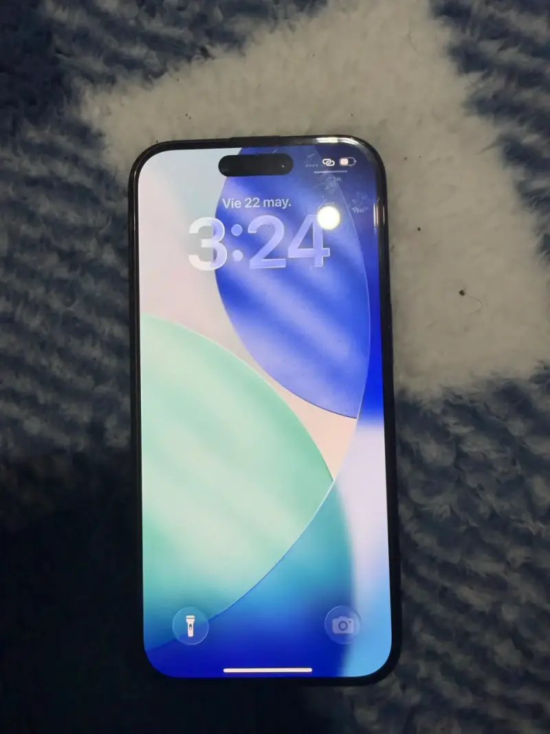 iPhone 16 en excelente estado - 3