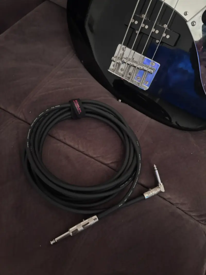 Bajo eléctrico Freeman negro de 4 cuerdas - 2