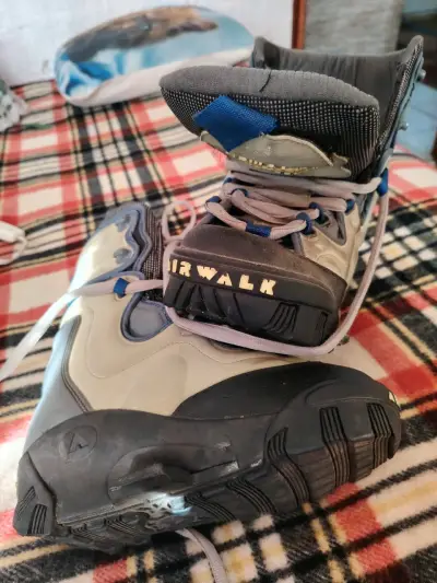 Botas de snowboard Airwalk grises y azules - miniatura 1