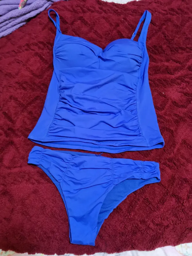 Tankini azul para mujer con diseño elegante