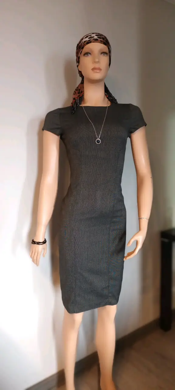 Vestido ajustado gris elegante para mujer - 3
