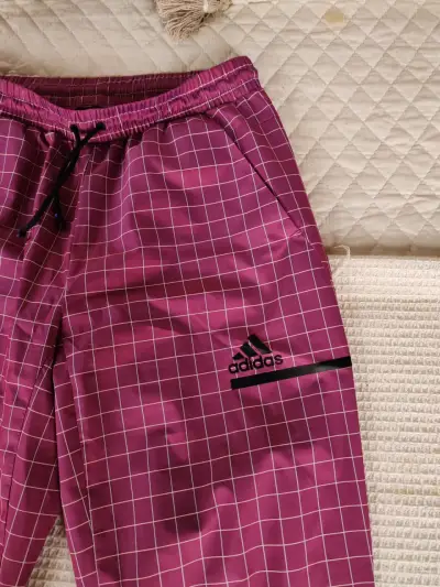 Pantalones deportivos Adidas morados y negros - miniatura 2