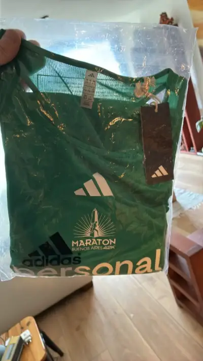 Polera Adidas Maratón Buenos Aires 42K Verde - miniatura 2