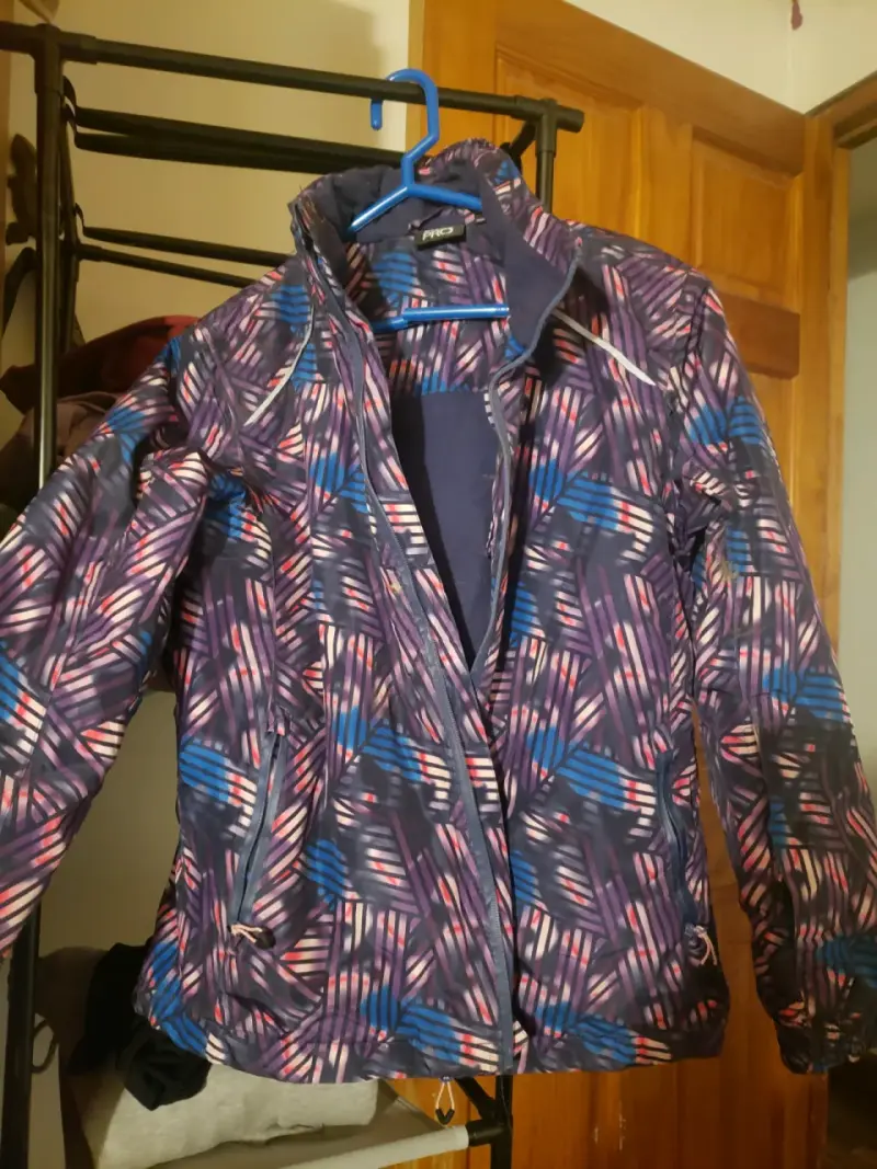 Chaqueta impermeable estampada para mujer