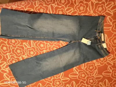 Jeans de mezclilla azul para mujer - miniatura 1