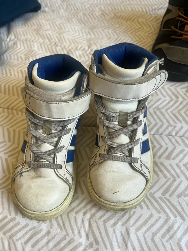 Zapatillas deportivas rojas y blancas para niños - 5