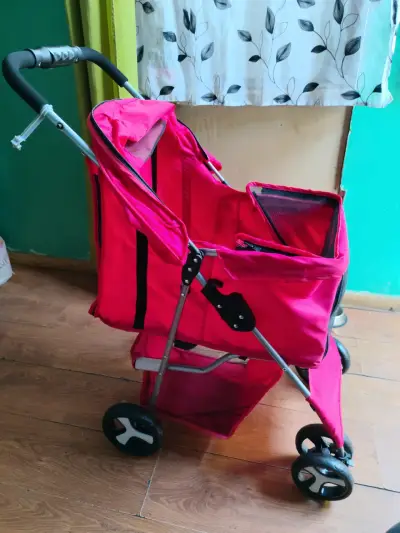Cochecito para mascotas plegable rojo - miniatura 2