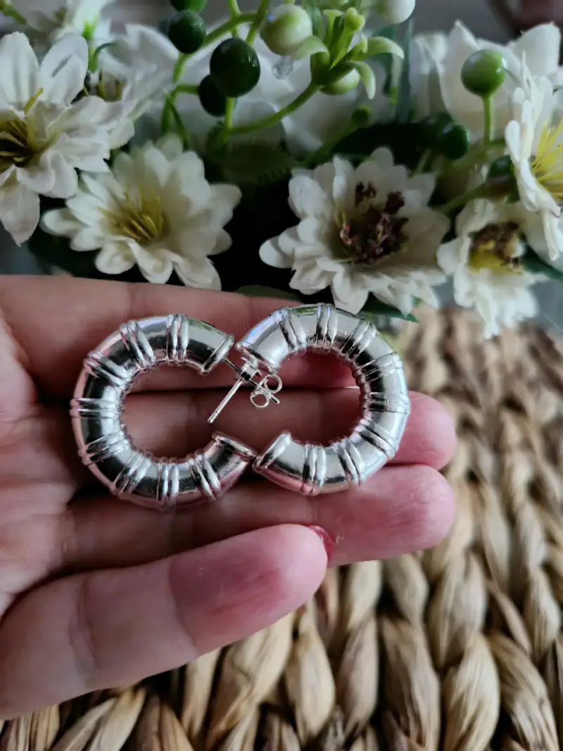 Aros de plata estilo bambú