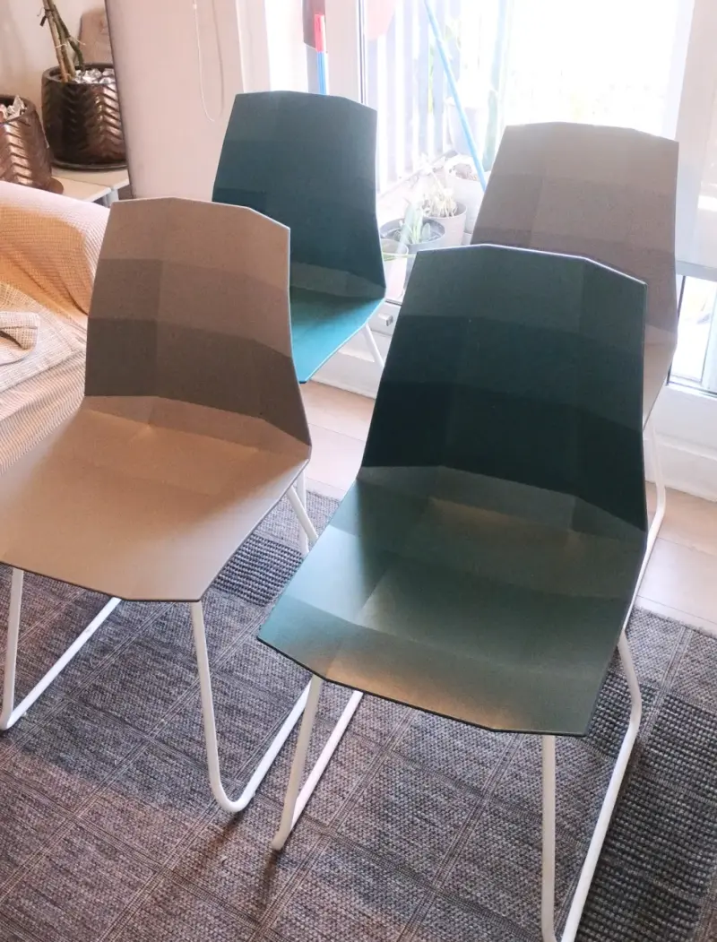 Set de 4 sillas modernas de comedor - 1