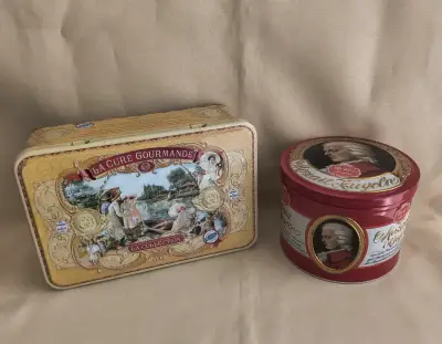 Lote 2 Cajas de Latas Decorativas de Coleccion - miniatura 1