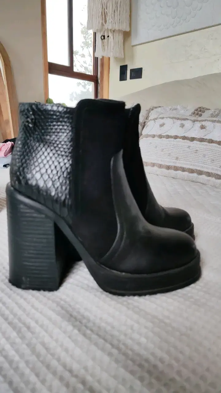 Botines negros de tacón gotta - 1