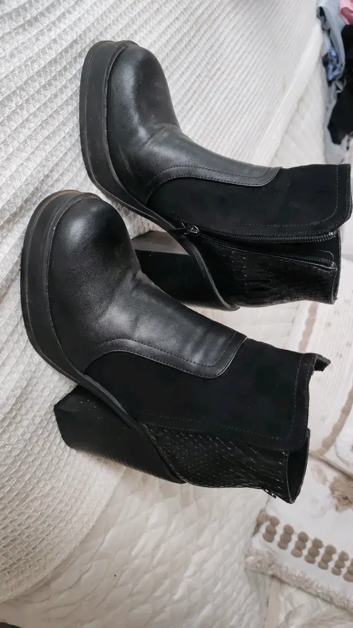 Botines negros de tacón gotta - 2