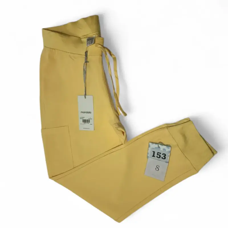 Pantalon clínico antifluidos color marillo