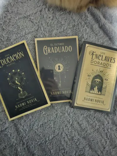 Trilogía Escolocomancia de Naomi Novik en español - miniatura 1