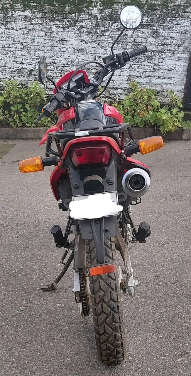 Moto Honda XR 125L roja en buen estado - 3