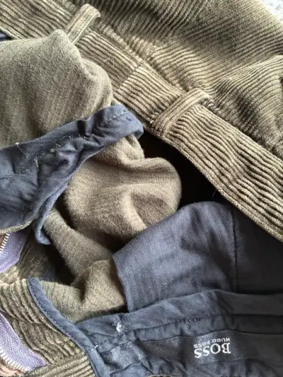 Pantalón de cotelé REPARADO. Marca HUGO BOSS. T52 - miniatura 5