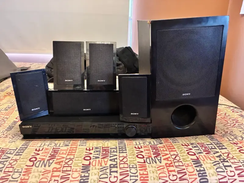 Sistema de sonido Sony 5.1 - 2