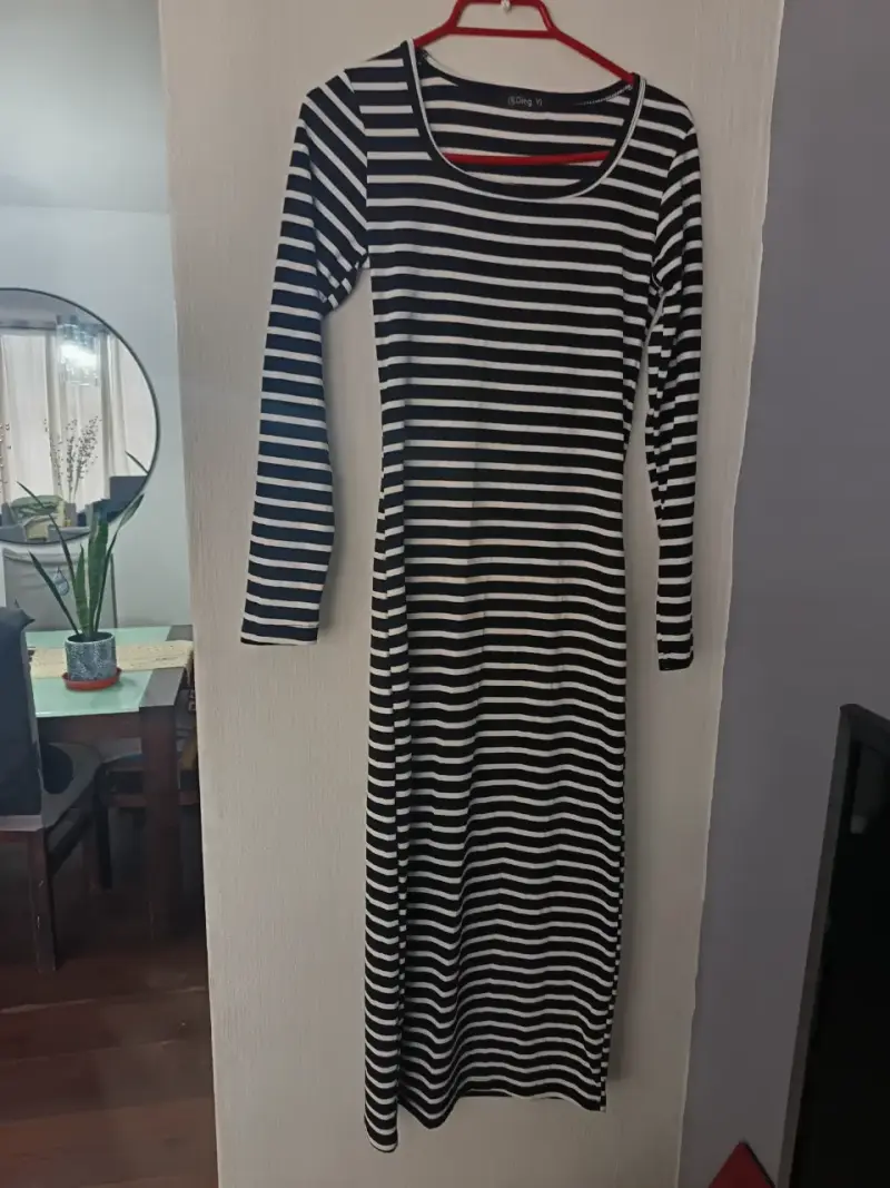 Vestido de rayas elástico sin uso - 2