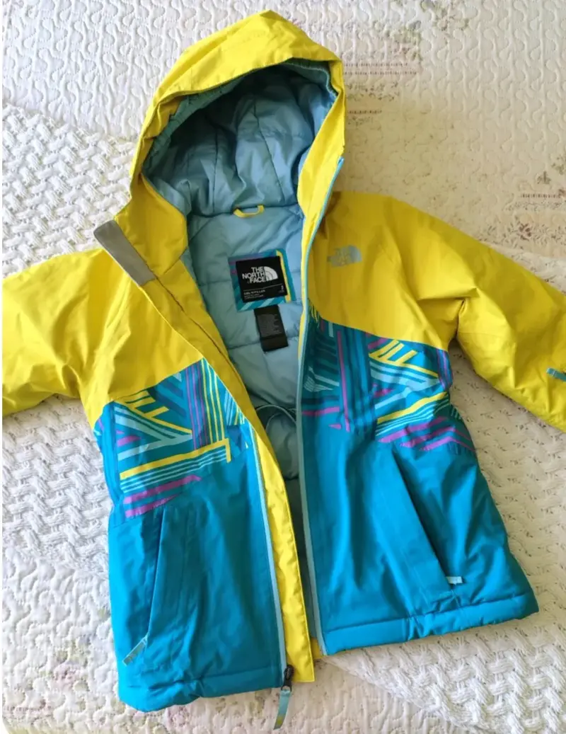 Chaqueta impermeable The North Face amarilla y azul - 2