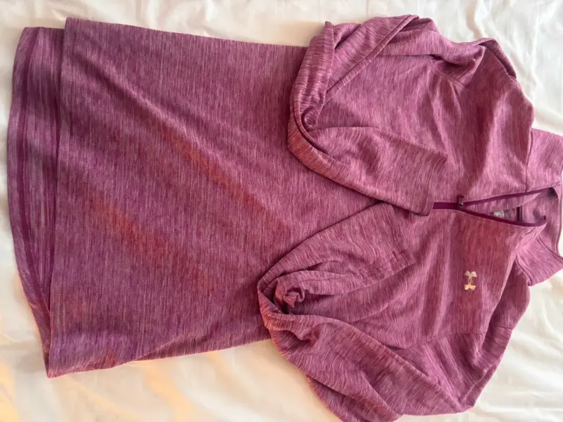 Polera deportiva morada Under Armour para mujer - 2
