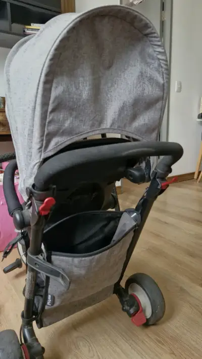 Triciclo para niños SmarTrike con toldo plegable. - miniatura 3