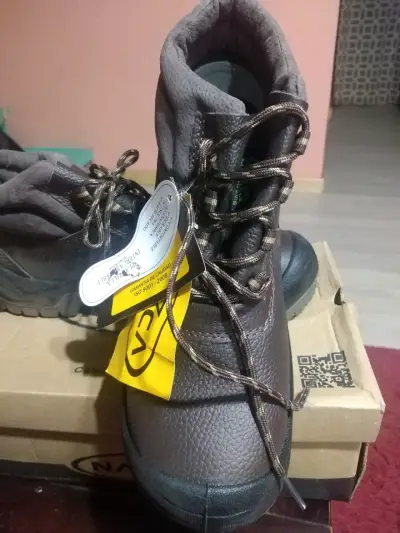 Botas de seguridad marrones con puntera de acero - miniatura 1
