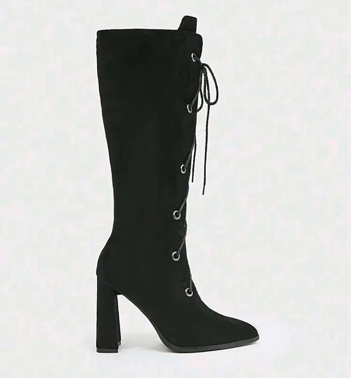 Botas negras de tacón alto con cordones - 3