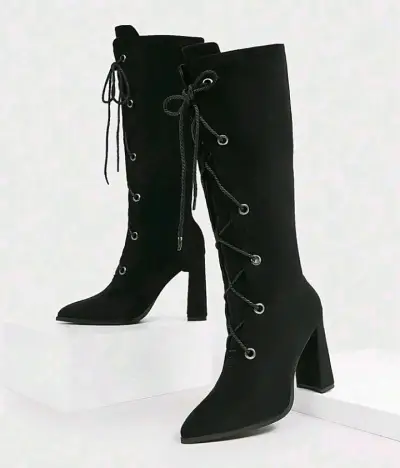 Botas negras de tacón alto con cordones - miniatura 4