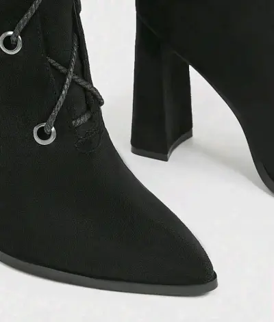 Botas negras de tacón alto con cordones - miniatura 5
