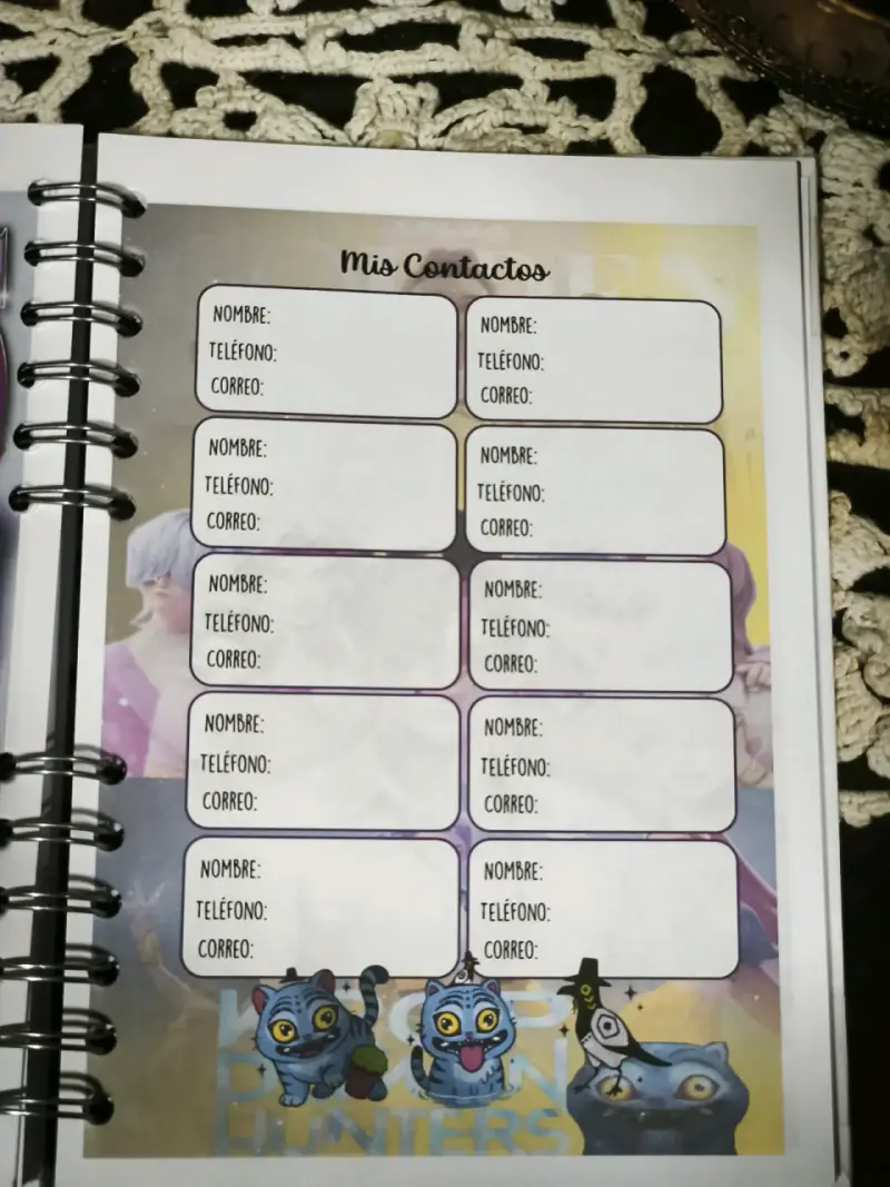 Diario de Vida Huntrix con Diseño Colorido - 6
