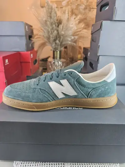 Zapatillas New Balance verdes talla 42.5 y 43 - miniatura 3