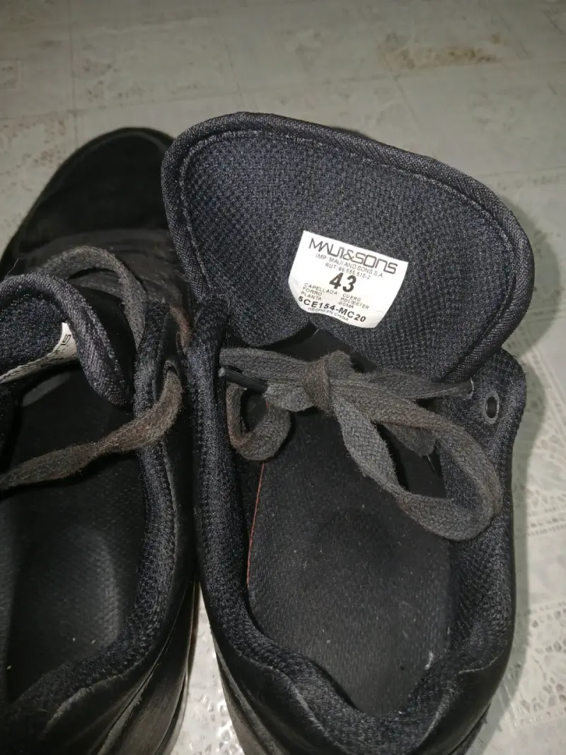 Zapatos de cuero negros talla 43