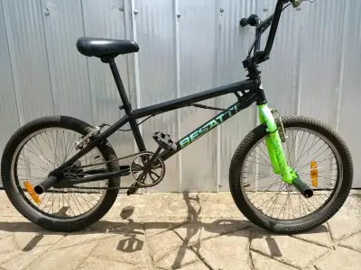 Bicicleta BMX Begatti Negra y Verde - miniatura 3