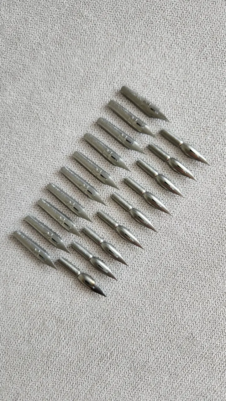 Antiguas plumillas fabricadas en Inglaterra - 2