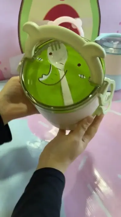 Lonchera térmica infantil con diseño de oso - miniatura 4