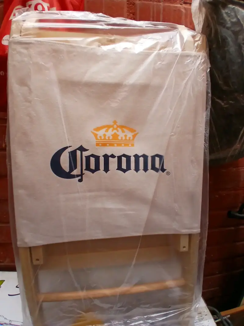 Silla plegable de madera con logo Corona - 6