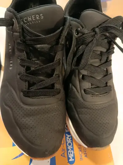 Zapatillas  negras Skechers para mujer - miniatura 2