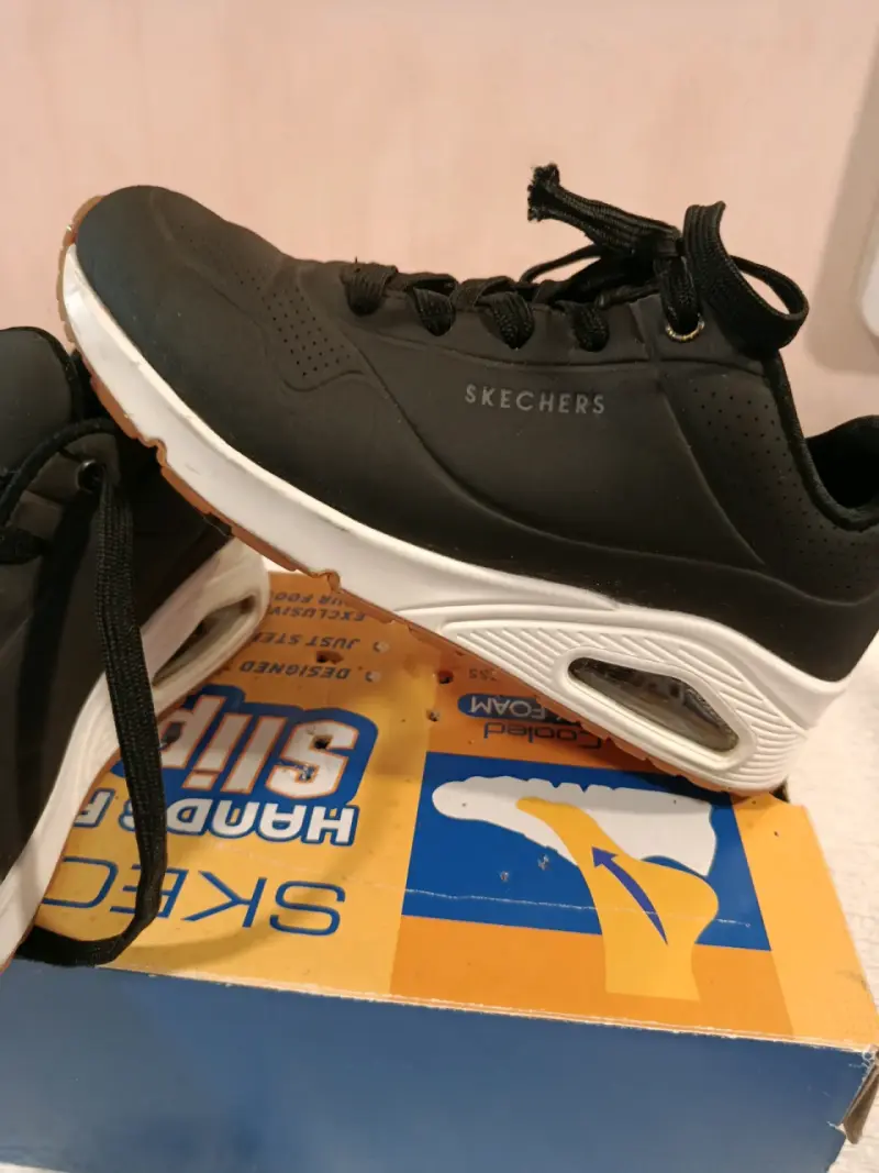 Zapatillas negras Skechers para mujer - 3