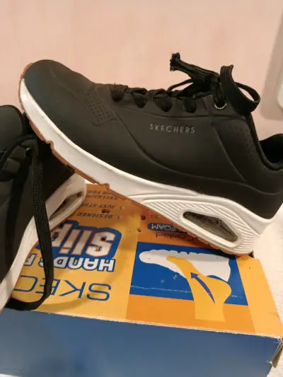 Zapatillas  negras Skechers para mujer - miniatura 3